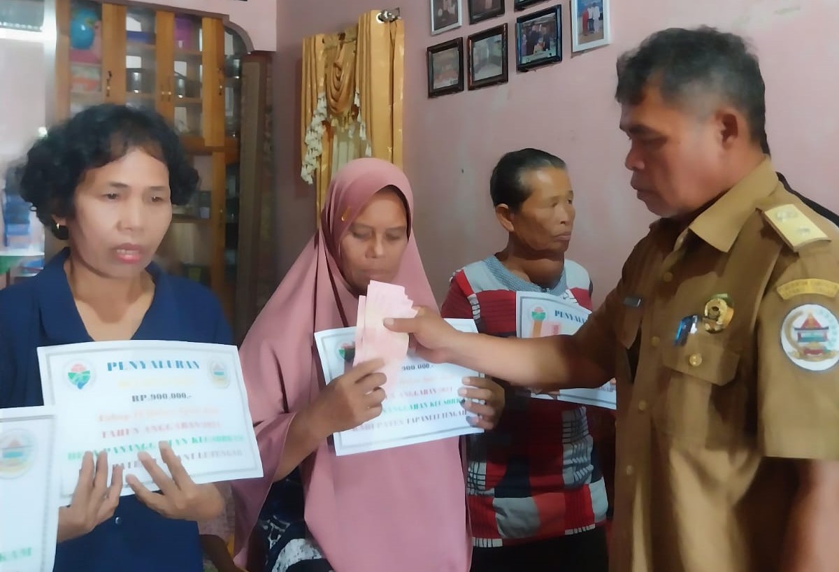 Pemdes Pananggahan Sorkam Salurkan BLT Dana Desa 2025 untuk 22 KPM