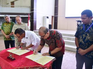 Percepatan Digitalisasi, Pemkab Tapteng-IT Del Teken MoU